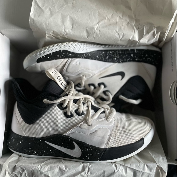 Nike PG 3 Basketball Shoes - Picture 3 of 7